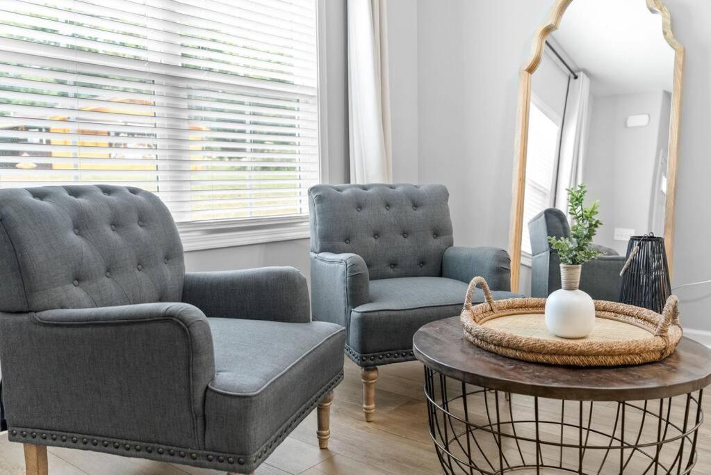 One-Of-A-Kind Smart, Cookie Themed Home For Up To 6 Clarksville Buitenkant foto